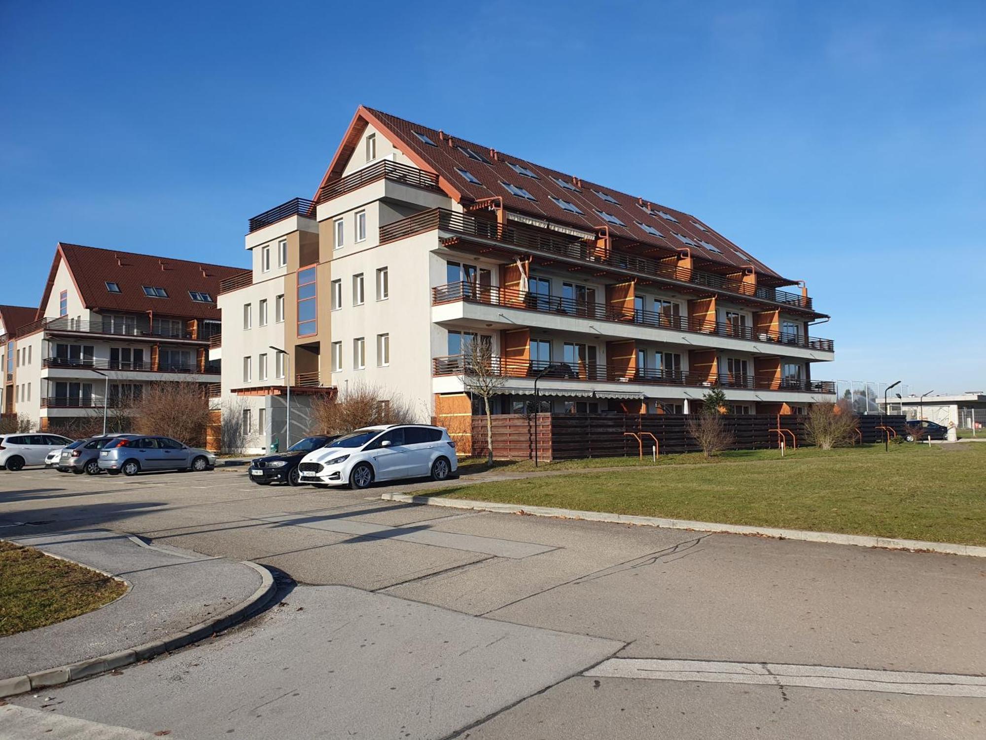 Ferienwohnung Apartmaji Panonia "The Big Space" & "The Cozy Space" Moravske Toplice Exterior foto